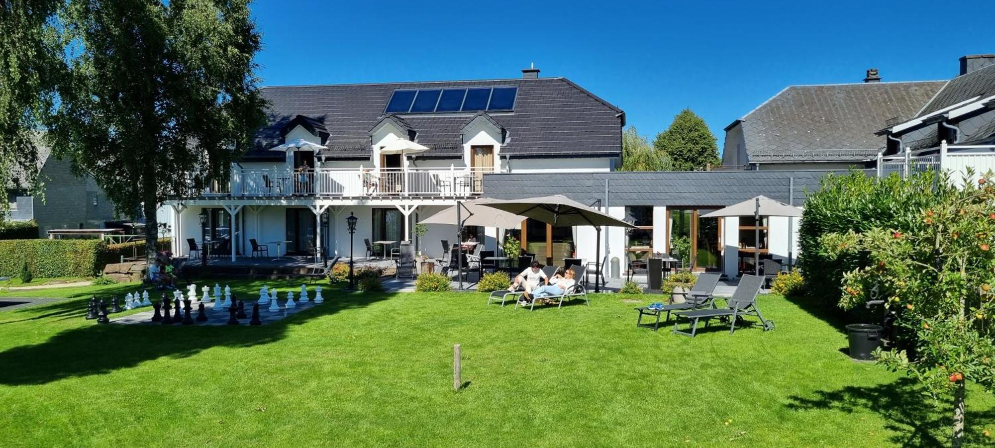 Hotel Eifelland Butgenbach Exterior photo