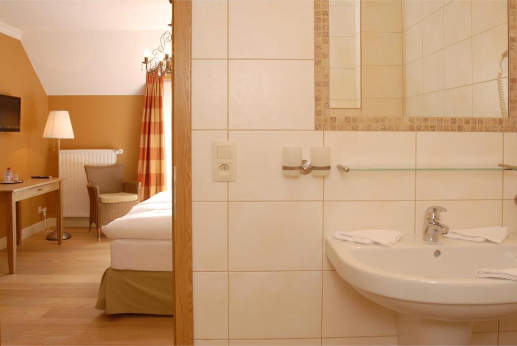 Hotel Eifelland Butgenbach Room photo